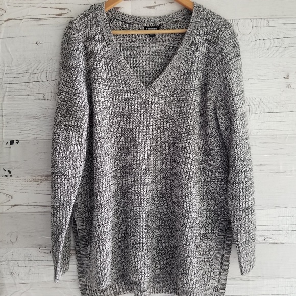 torrid Sweaters - Torrid V neck knit sweater
